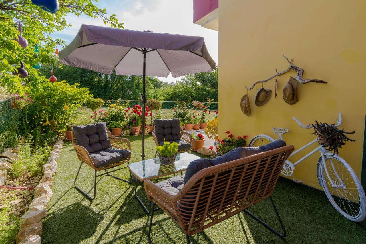 Aurelia Apartment Ликсури Экстерьер фото